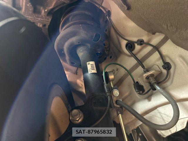 Toyota YARIS CROSS 2021-12 7227762-19
