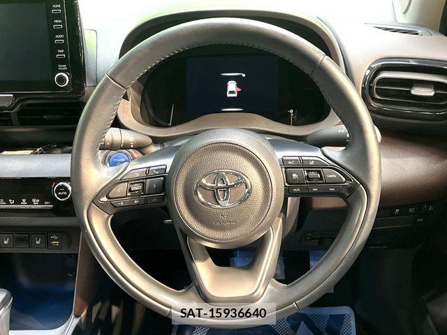 Toyota YARIS CROSS 2022-07 7227764-10