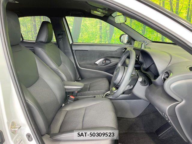 Toyota YARIS CROSS 2025-08 7227801-7