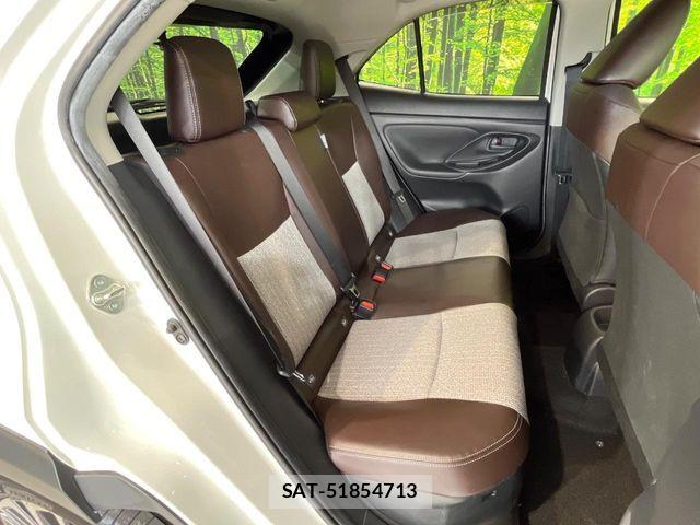Toyota YARIS CROSS 2021-06 7227751-8