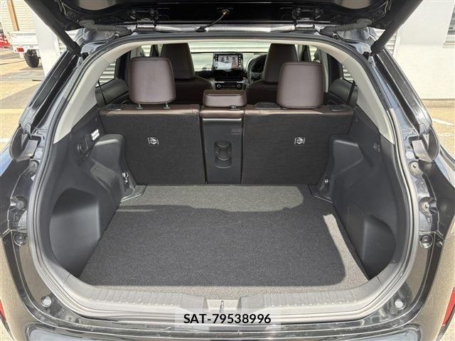 Toyota YARIS CROSS 2021-03 7227748-10
