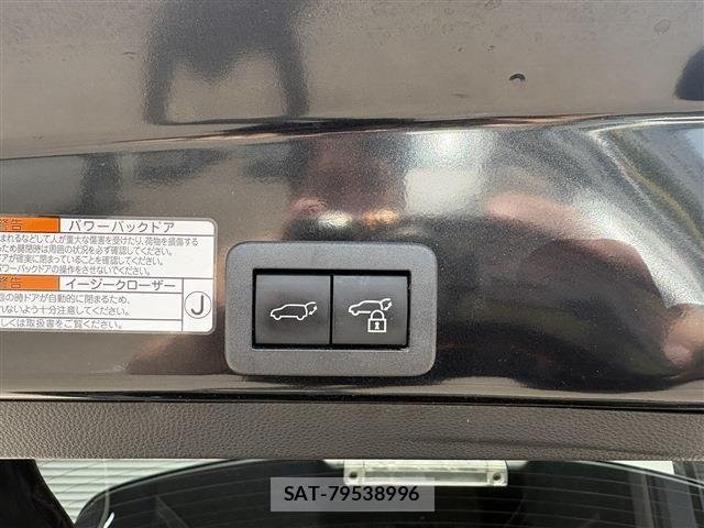 Toyota YARIS CROSS 2021-03 7227748-11