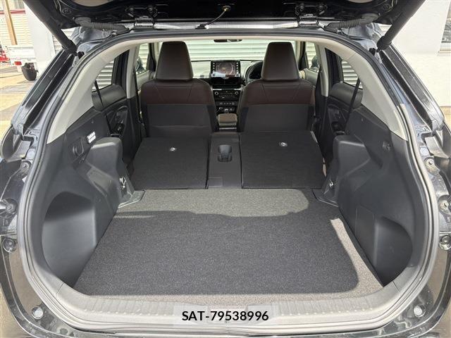 Toyota YARIS CROSS 2021-03 7227748-12