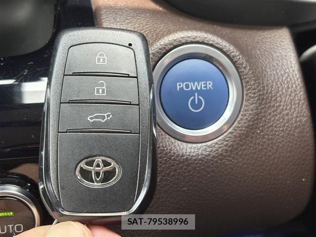 Toyota YARIS CROSS 2021-03 7227748-26