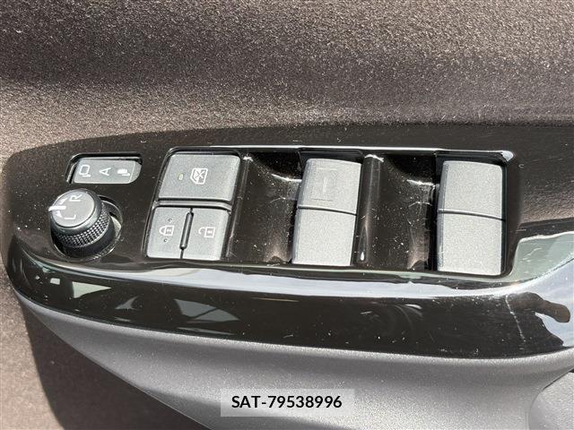 Toyota YARIS CROSS 2021-03 7227748-27