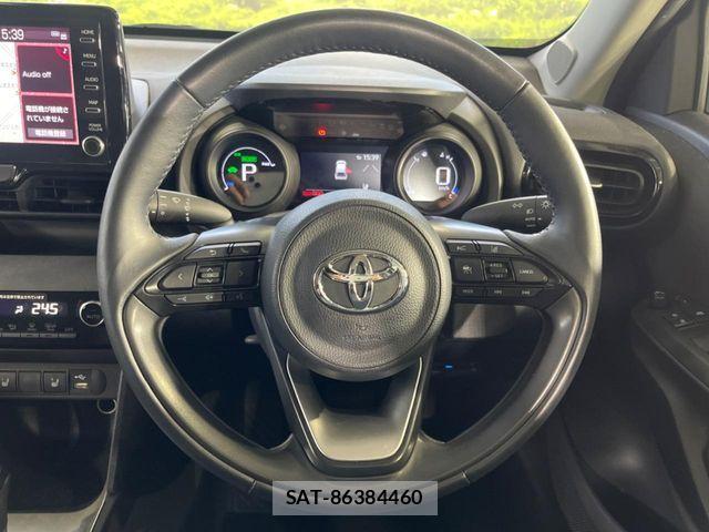 Toyota YARIS CROSS 2021-12 7227758-10