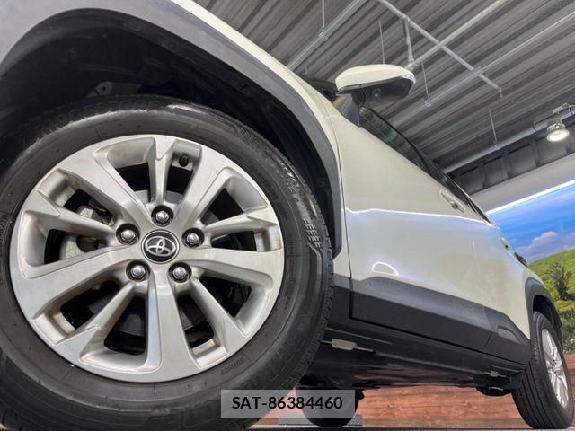 Toyota YARIS CROSS 2021-12 7227758-12