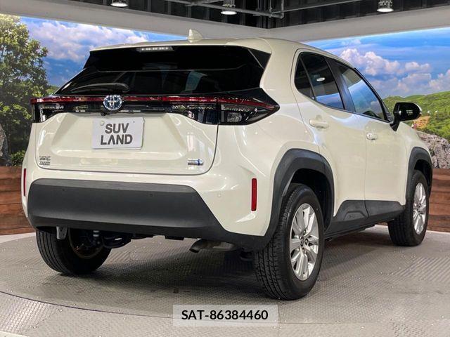 Toyota YARIS CROSS 2021-12 7227758-16