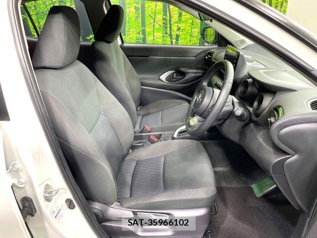 Toyota YARIS CROSS 2021-11 7227757-9