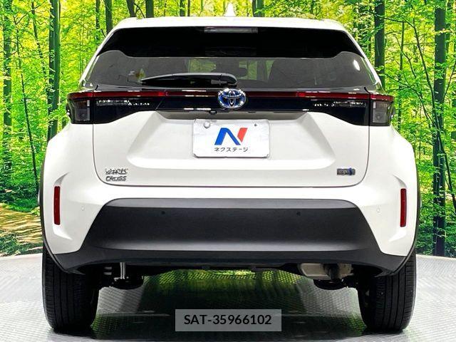 Toyota YARIS CROSS 2021-11 7227757-16