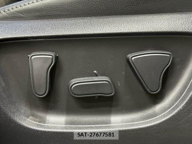 Toyota YARIS CROSS 2023-09 7227779-15
