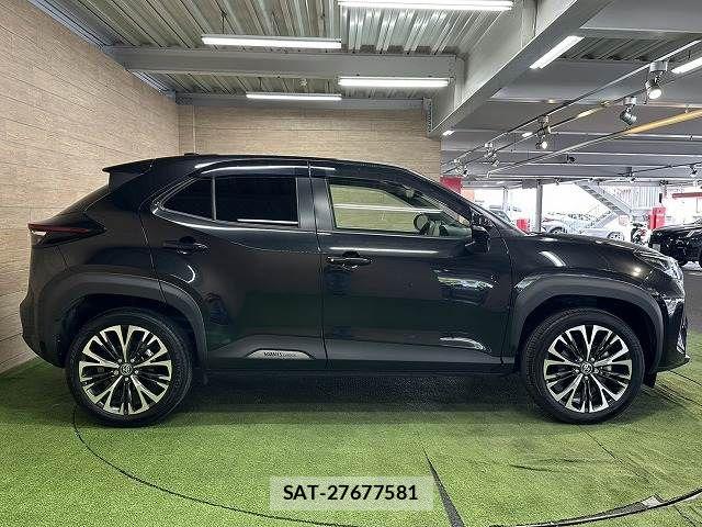 Toyota YARIS CROSS 2023-09 7227779-17