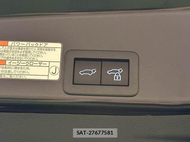 Toyota YARIS CROSS 2023-09 7227779-4