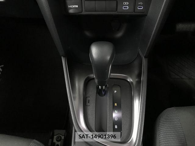 Toyota YARIS CROSS 2024-04 7227791-15