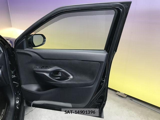 Toyota YARIS CROSS 2024-04 7227791-21