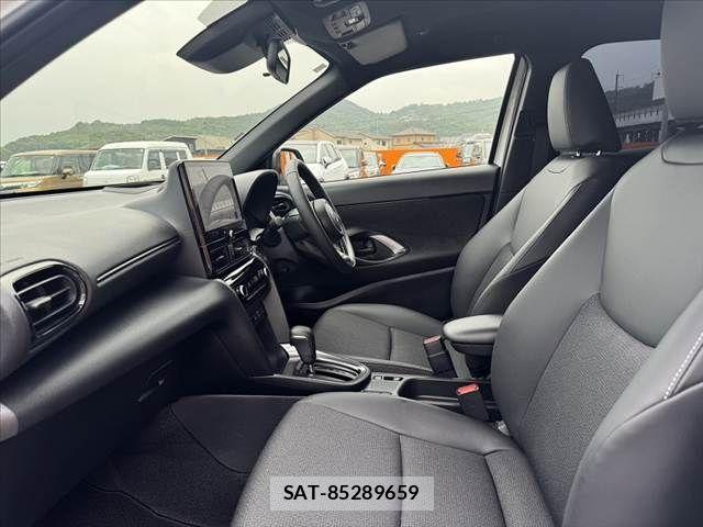 Toyota YARIS CROSS 2026-03 7227803-17