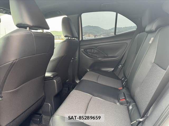 Toyota YARIS CROSS 2026-03 7227803-18