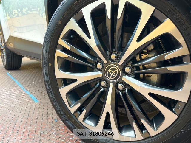 Toyota YARIS CROSS 2023-01 7227769-12