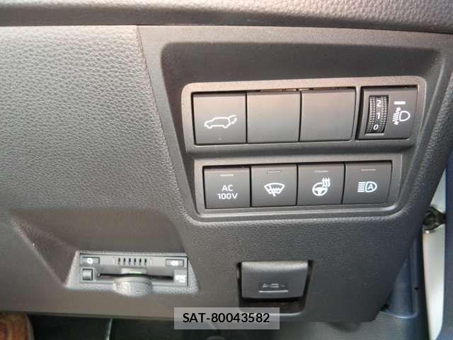 Toyota YARIS CROSS 2023-12 7227786-14