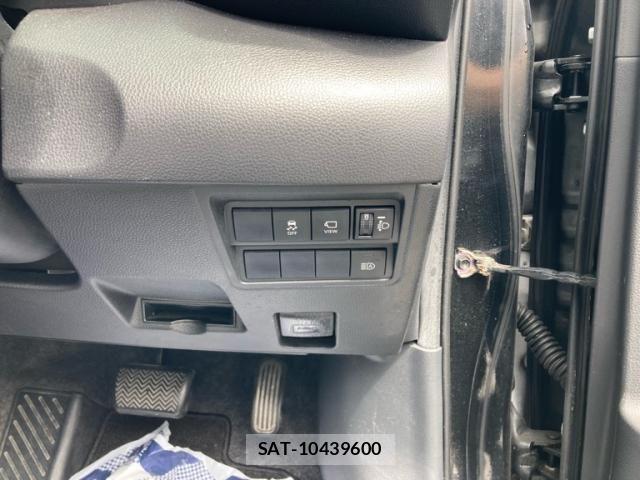 Toyota YARIS CROSS 2021-03 7227752-11