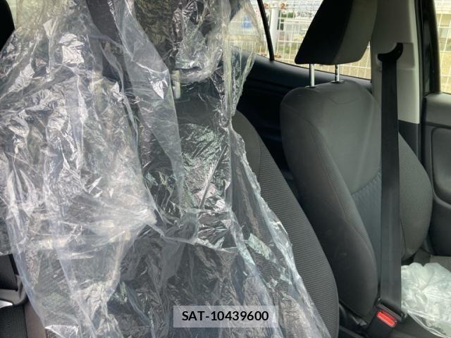 Toyota YARIS CROSS 2021-03 7227752-12