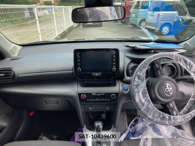 Toyota YARIS CROSS 2021-03 7227752-14