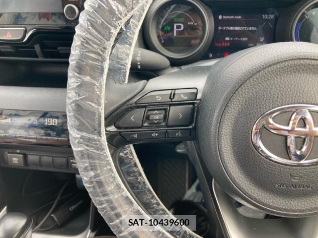 Toyota YARIS CROSS 2021-03 7227752-18