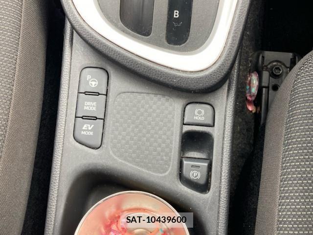 Toyota YARIS CROSS 2021-03 7227752-19