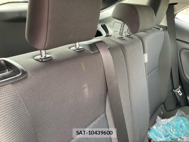 Toyota YARIS CROSS 2021-03 7227752-25