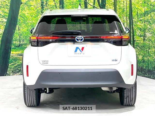 Toyota YARIS CROSS 2022-04 7227765-14