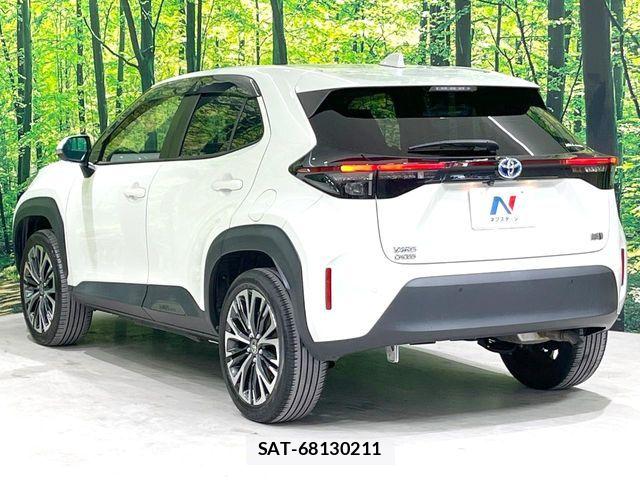 Toyota YARIS CROSS 2022-04 7227765-16