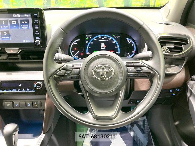 Toyota YARIS CROSS 2022-04 7227765-7