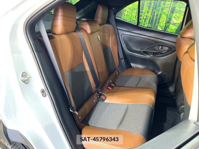 Toyota YARIS CROSS 2023-06 7227772-9