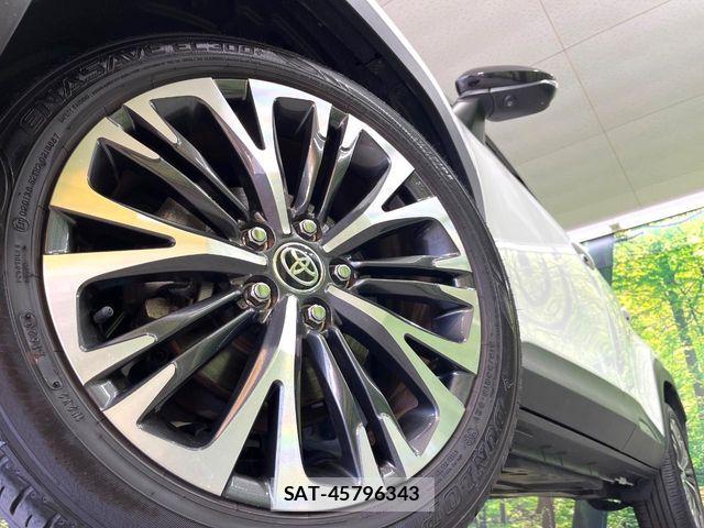 Toyota YARIS CROSS 2023-06 7227772-12