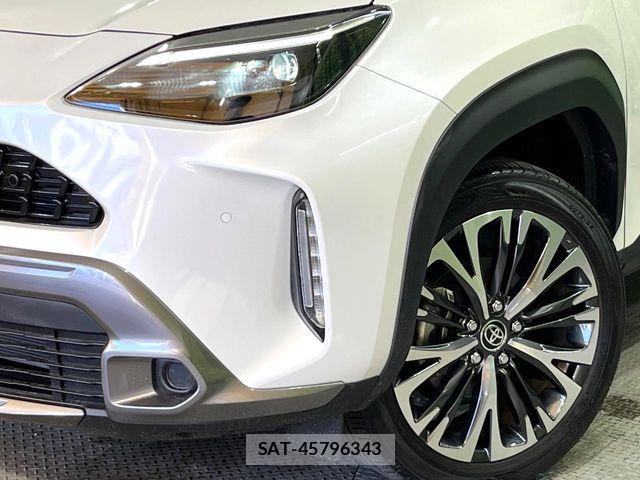 Toyota YARIS CROSS 2023-06 7227772-13