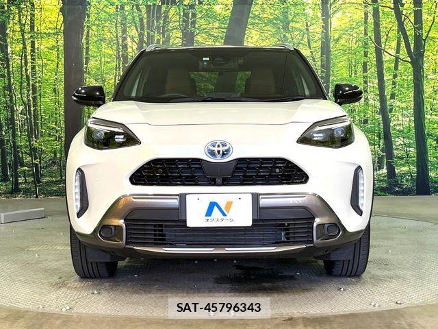 Toyota YARIS CROSS 2023-06 7227772-14