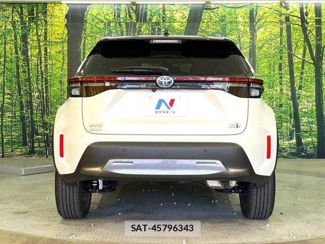 Toyota YARIS CROSS 2023-06 7227772-15