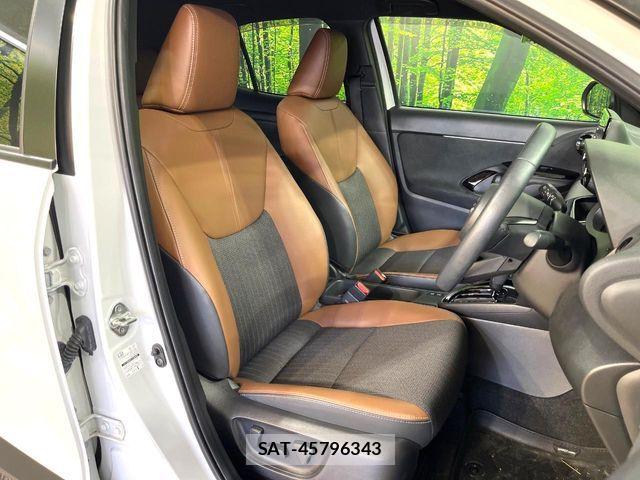 Toyota YARIS CROSS 2023-06 7227772-8