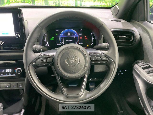 Toyota YARIS CROSS 2025-07 7227800-11