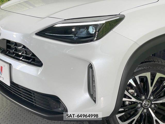 Toyota YARIS CROSS 2025-05 7227798-11
