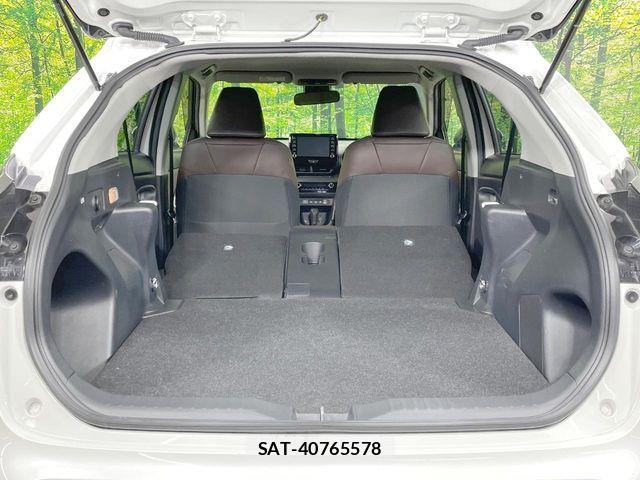 Toyota YARIS CROSS 2022-03 7227763-10