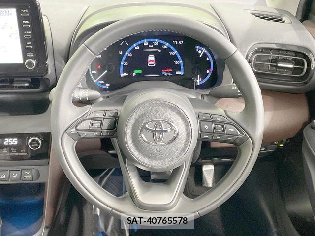 Toyota YARIS CROSS 2022-03 7227763-11