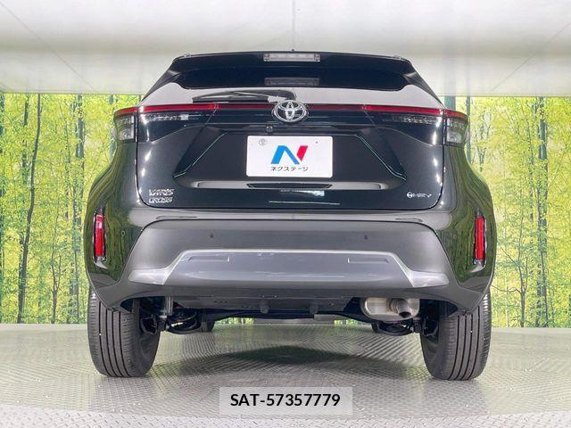 Toyota YARIS CROSS 2025-03 7227796-14