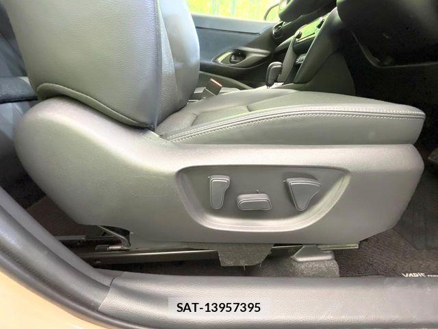 Toyota YARIS CROSS 2024-02 7227788-4