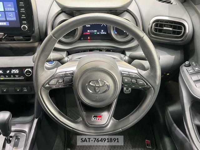 Toyota YARIS CROSS 2023-11 7227782-10