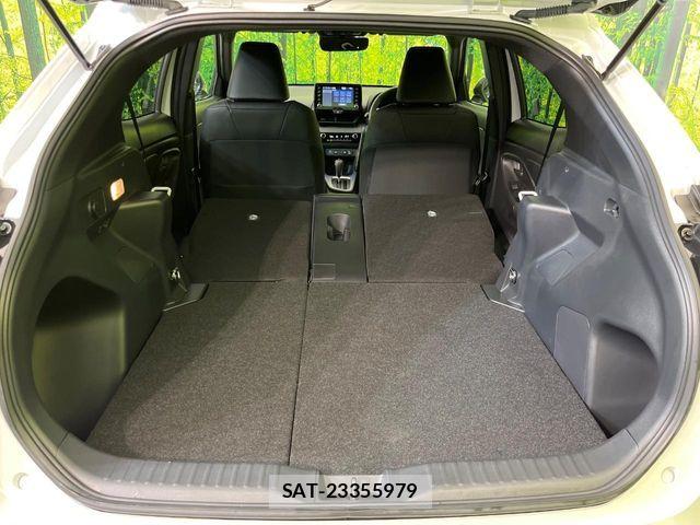 Toyota YARIS CROSS 2023-12 7227787-9