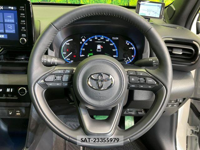 Toyota YARIS CROSS 2023-12 7227787-10