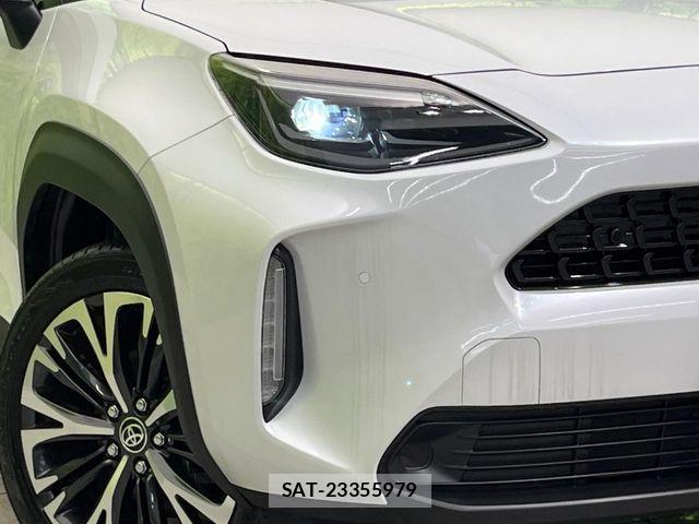 Toyota YARIS CROSS 2023-12 7227787-11