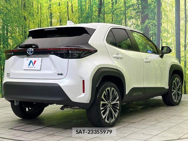 Toyota YARIS CROSS 2023-12 7227787-16