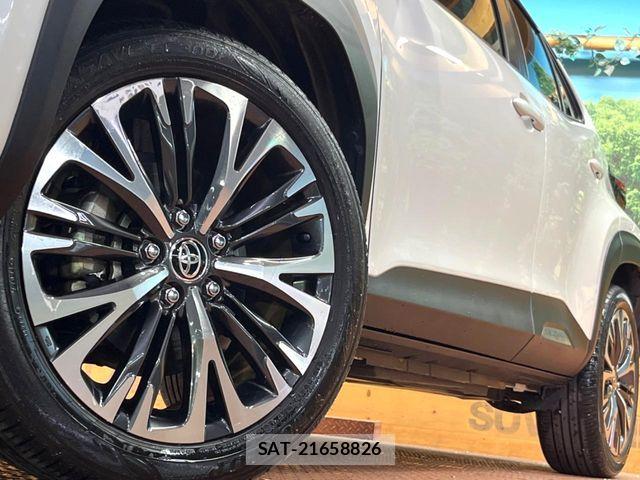 Toyota YARIS CROSS 2021-08 7227753-12